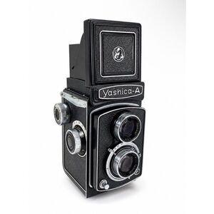 Yashica-A Twin Lens Reflex Medium Format Film Camera w/80mm f3.5 Lens-Nice